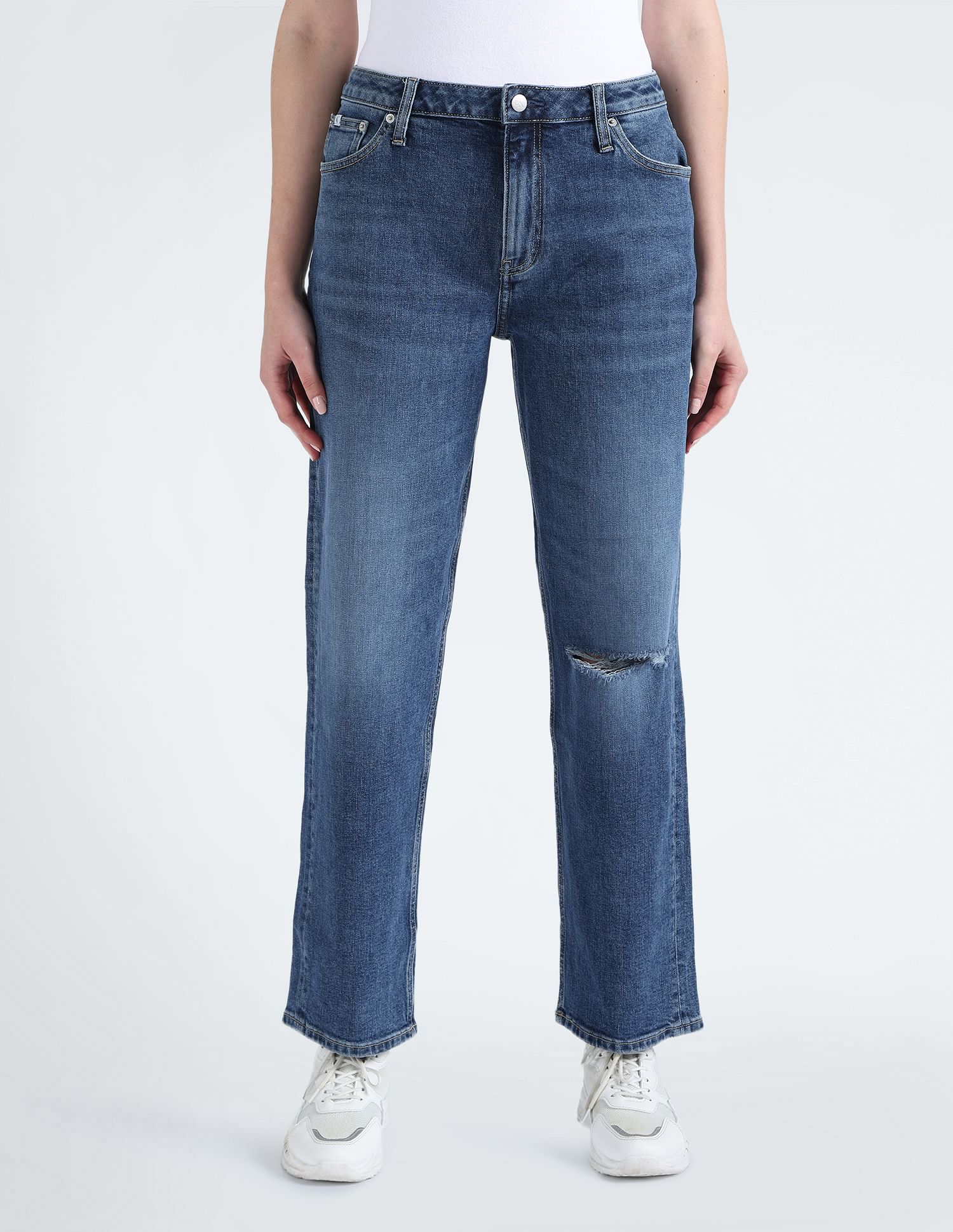 Calvin Klein Lightly Distressed 90s Straight Fit Jeans