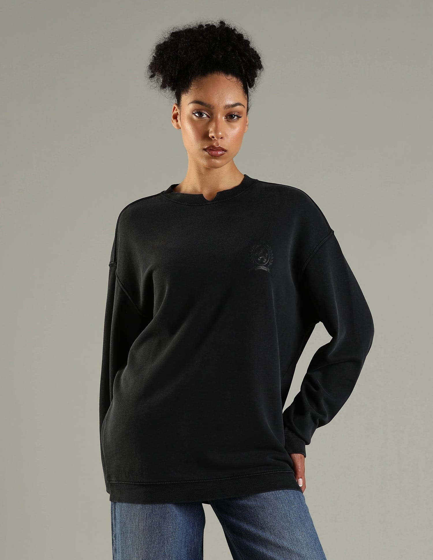 Buy Tommy Hilfiger Relaxed Fit Cotton Crew Neck Sweatshirt - NNNOW.com