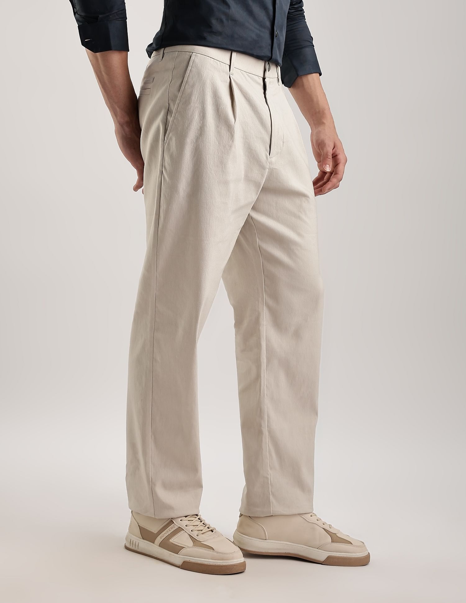 Calvin Klein Jeans Tapered-Fit Solid Mid Rise Trouser