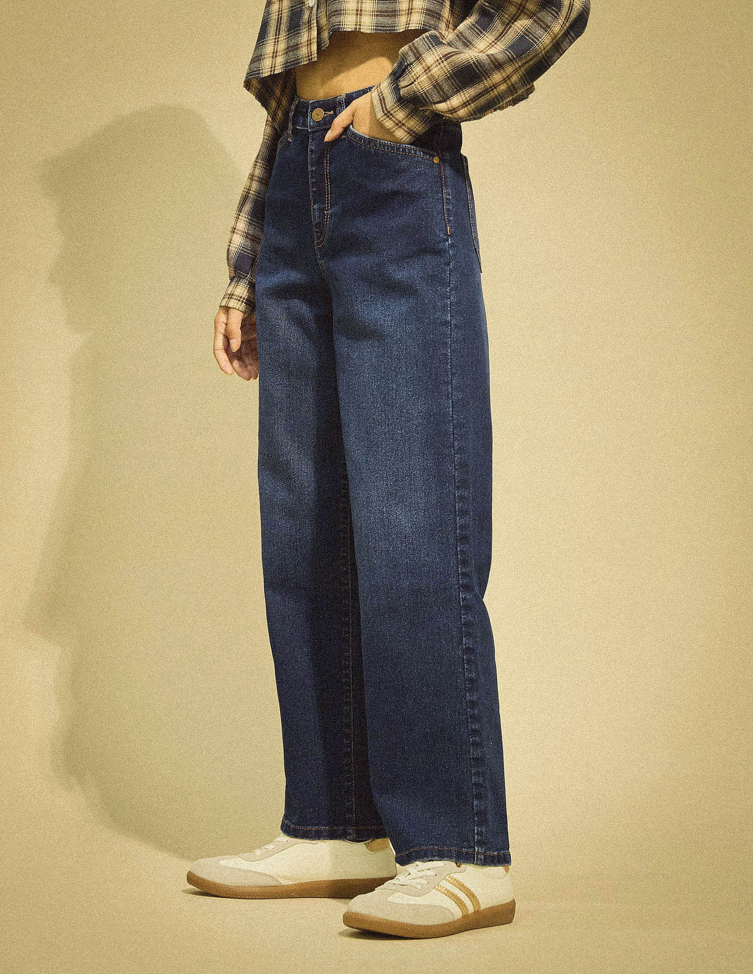 Flying Machine Women Straight Fit Pocket Detailed Jeans