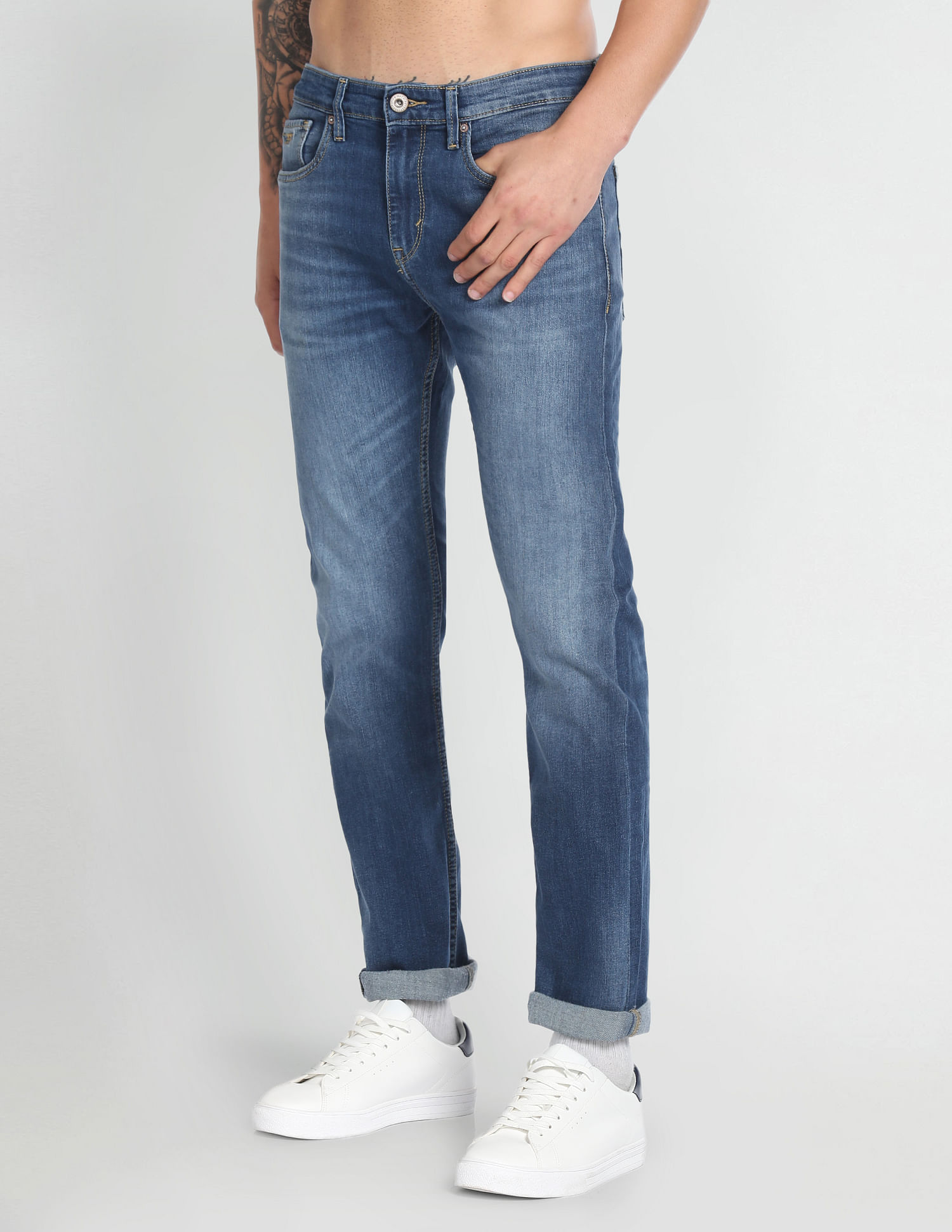Flying Machine Relax Straight Fit Mid Rise Wash Jeans