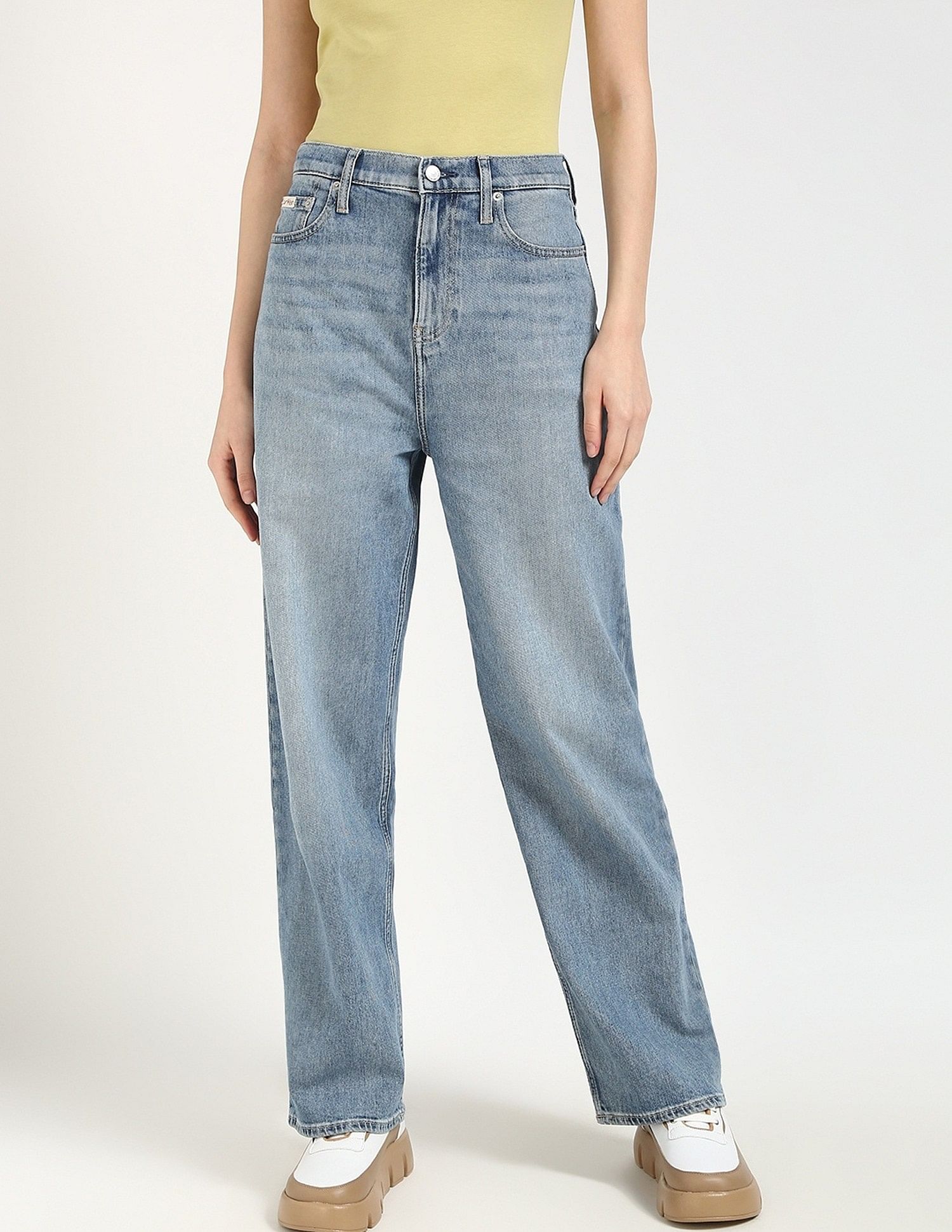 Calvin Klein Jeans Womens Whiskered Relaxed Fit Jeans