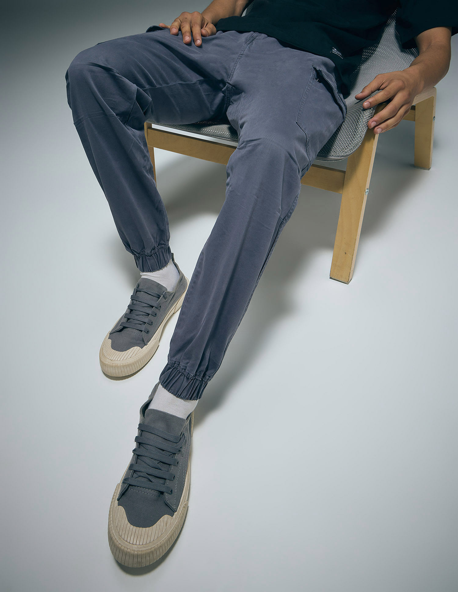 Flying Machine Mid Rise Solid Cargo Joggers