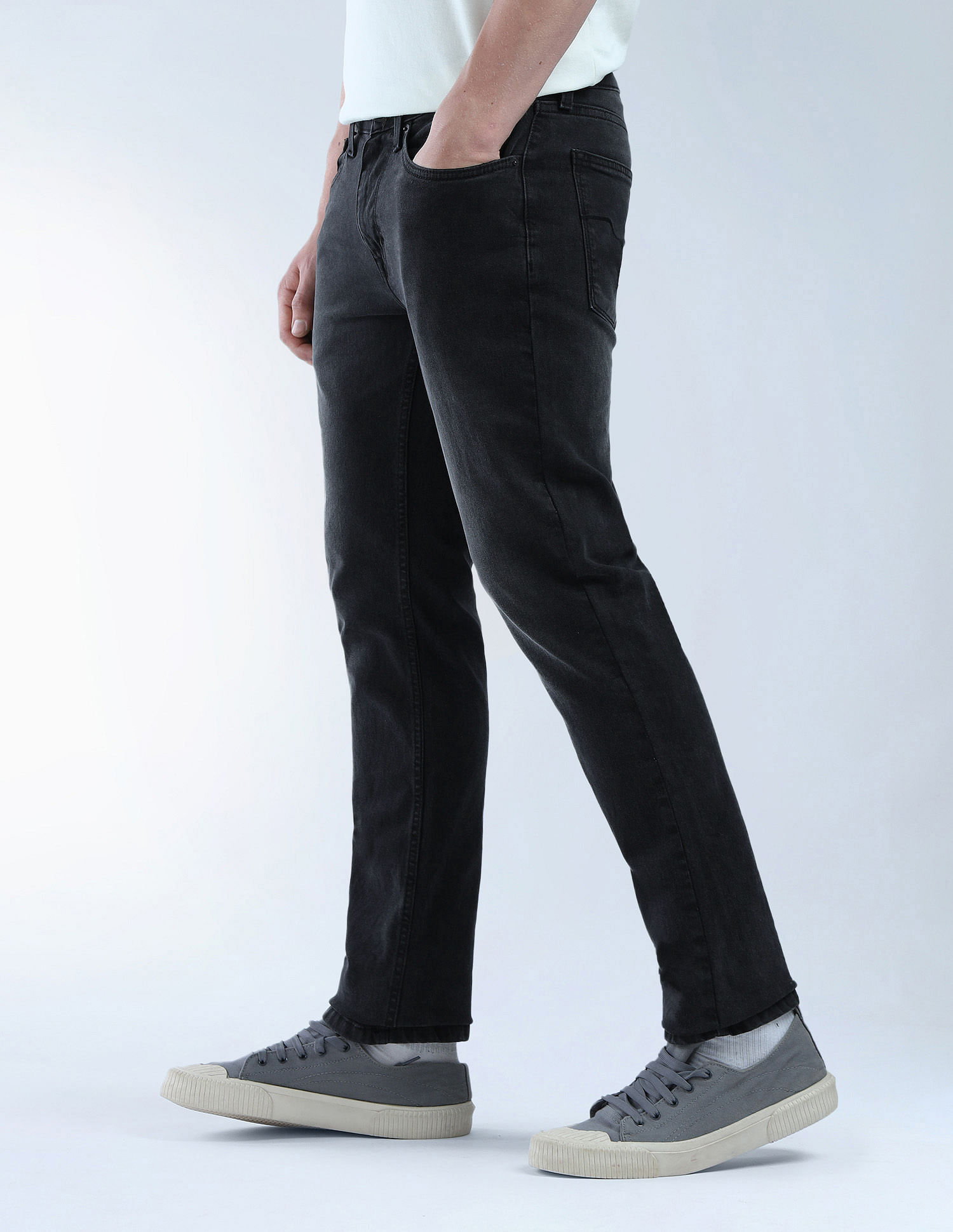 Flying Machine Mid Rise Freddie Slim Straight Fit Jeans