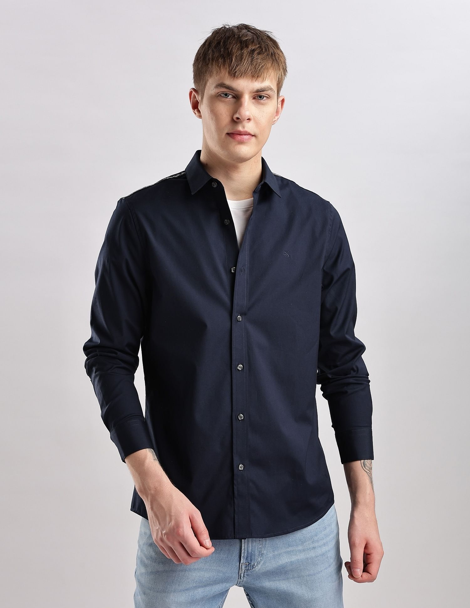 Calvin Klein Jeans Solid Slim Fit Plain Woven Shirt