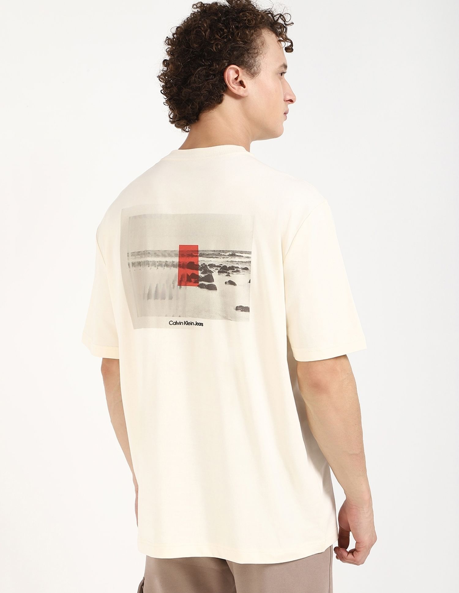Calvin Klein Jeans Graphic Relaxed-Fit Cotton T Shirt
