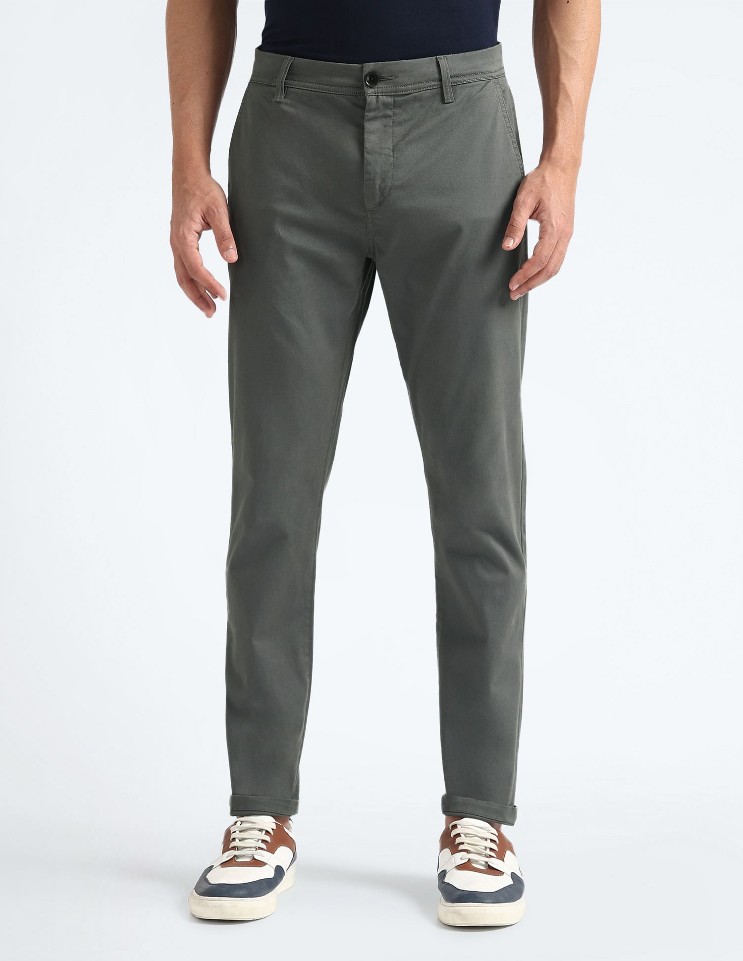 Flying Machine Slash Slim Tapered Fit Solid Chinos