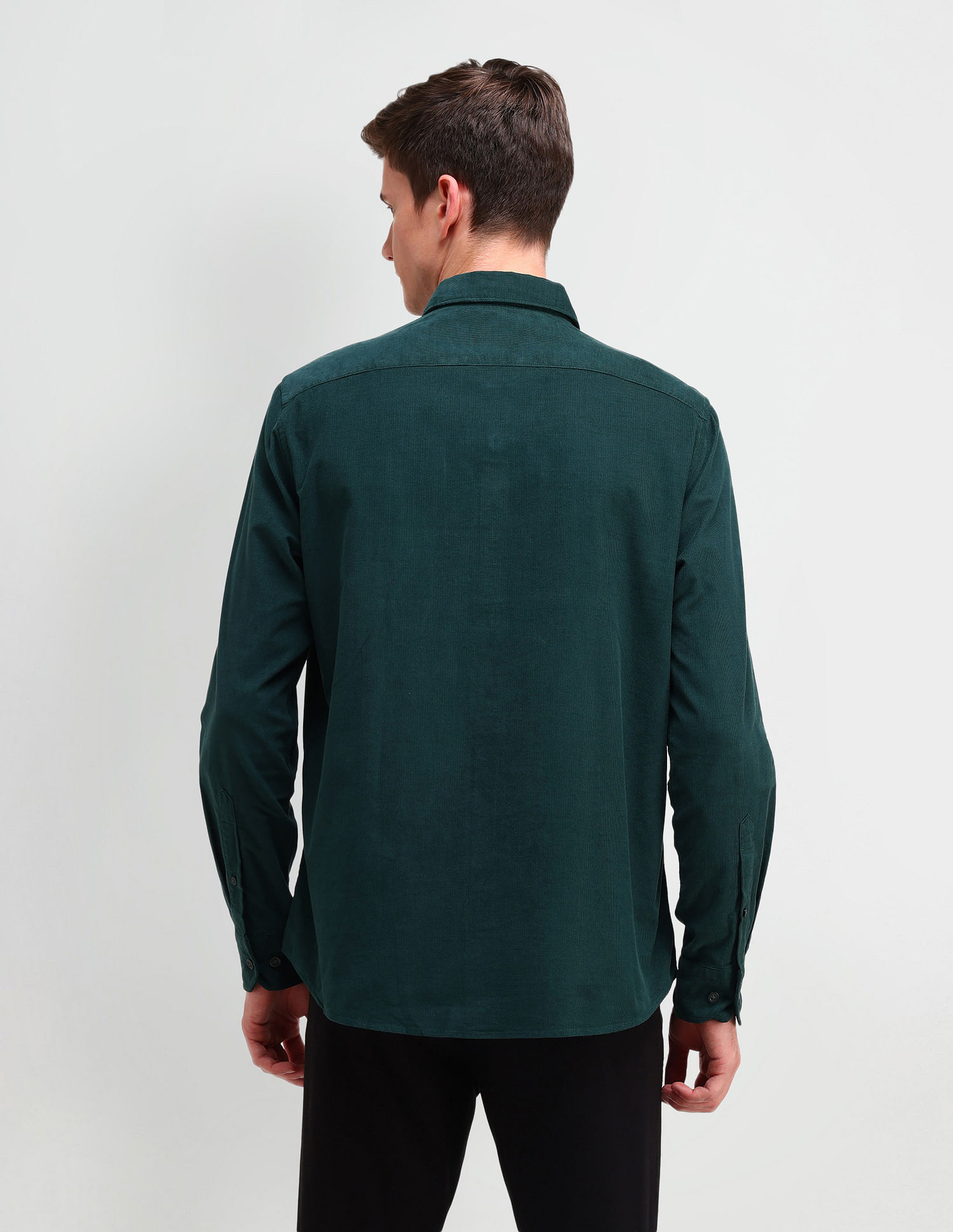 Arrow Sport Lightweight Corduroy Solid Pattern Shirt