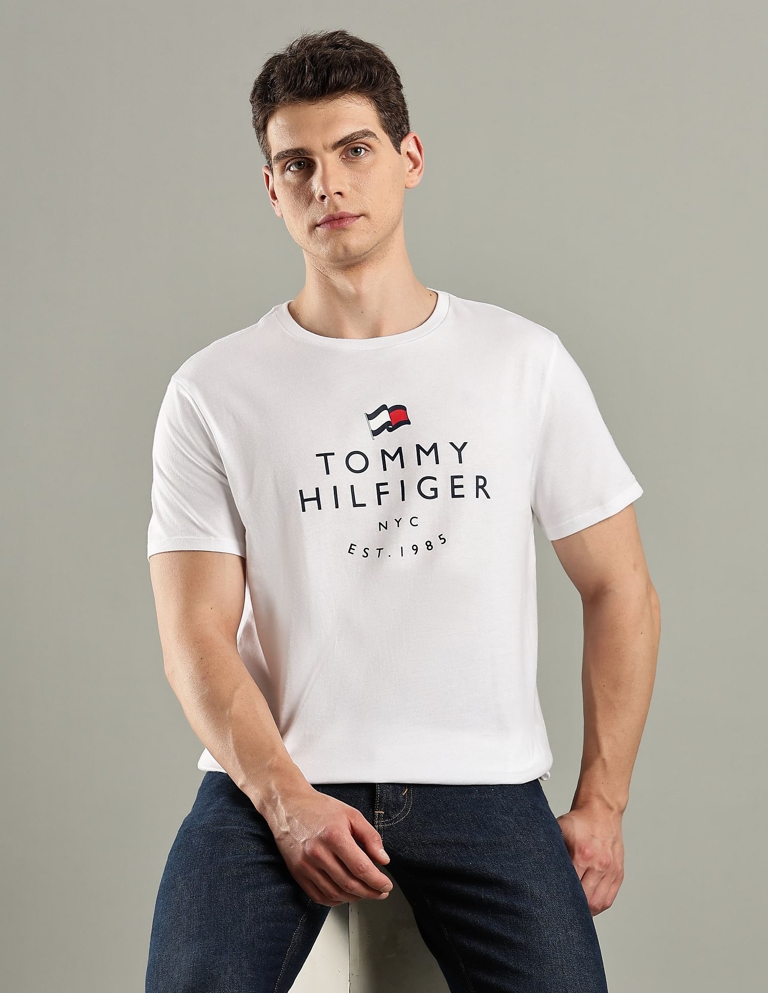Tommy Hilfiger Logo Regular-Fit Cotton T-Shirt