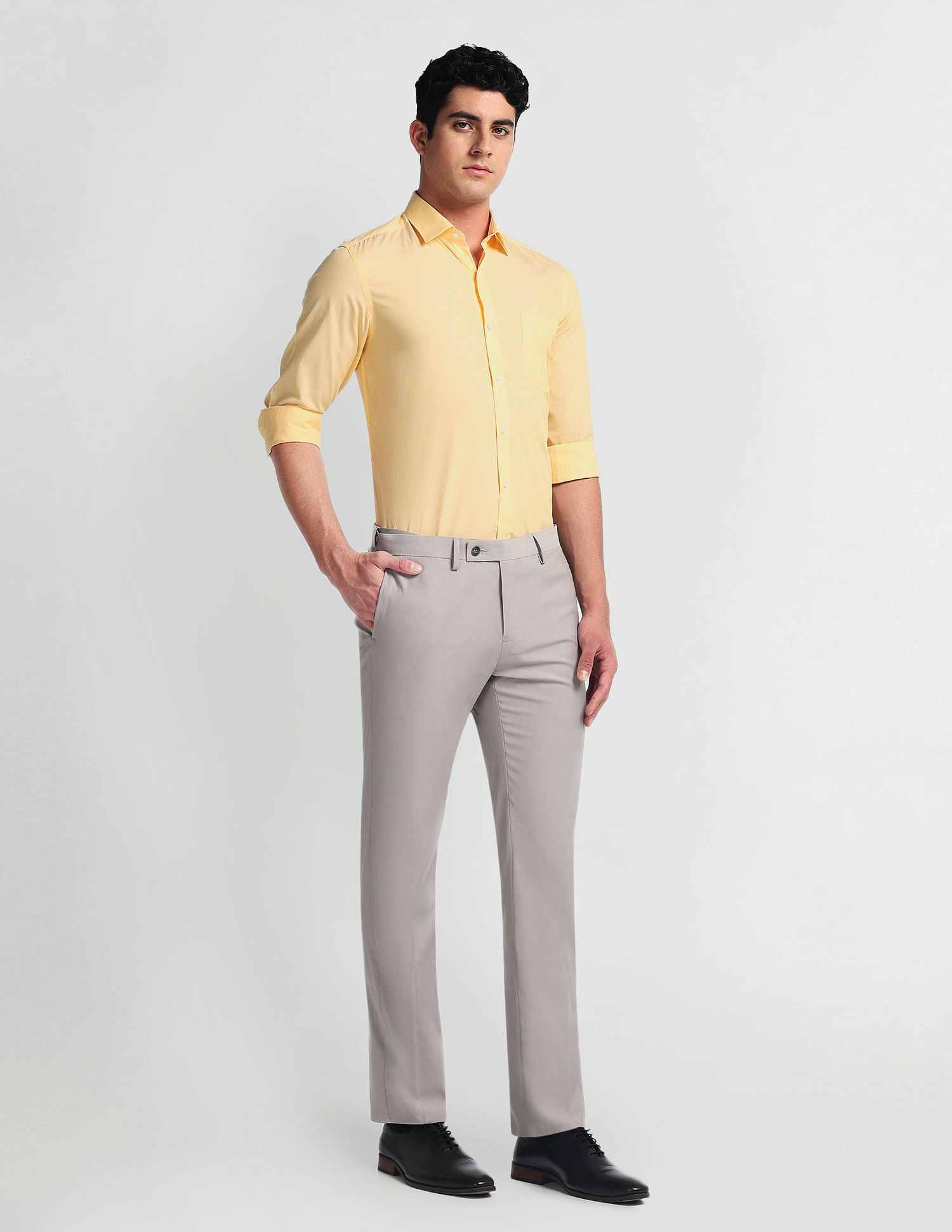 Arrow Pure Cotton Manhattan Slim Shirt