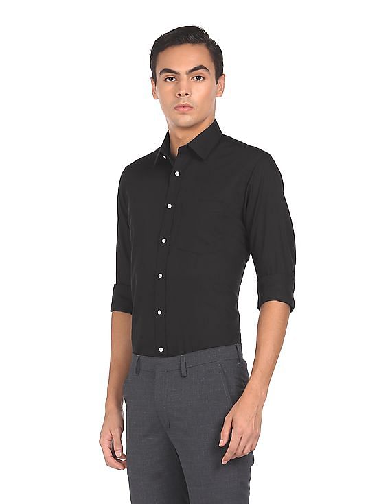 Arrow Spread Collar Solid Formal Shirt