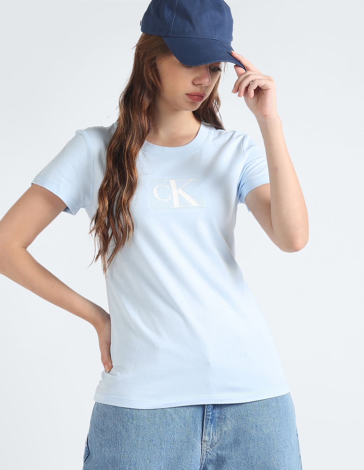 Buy Calvin Klein Jeans Sequence Logo Slim T Shirt NNNOW