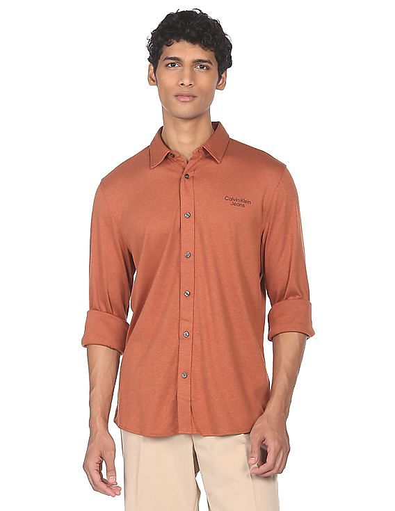 Calvin Klein Jeans Men Brick Red Slim Fit Pure Cotton Solid Casual Shirt