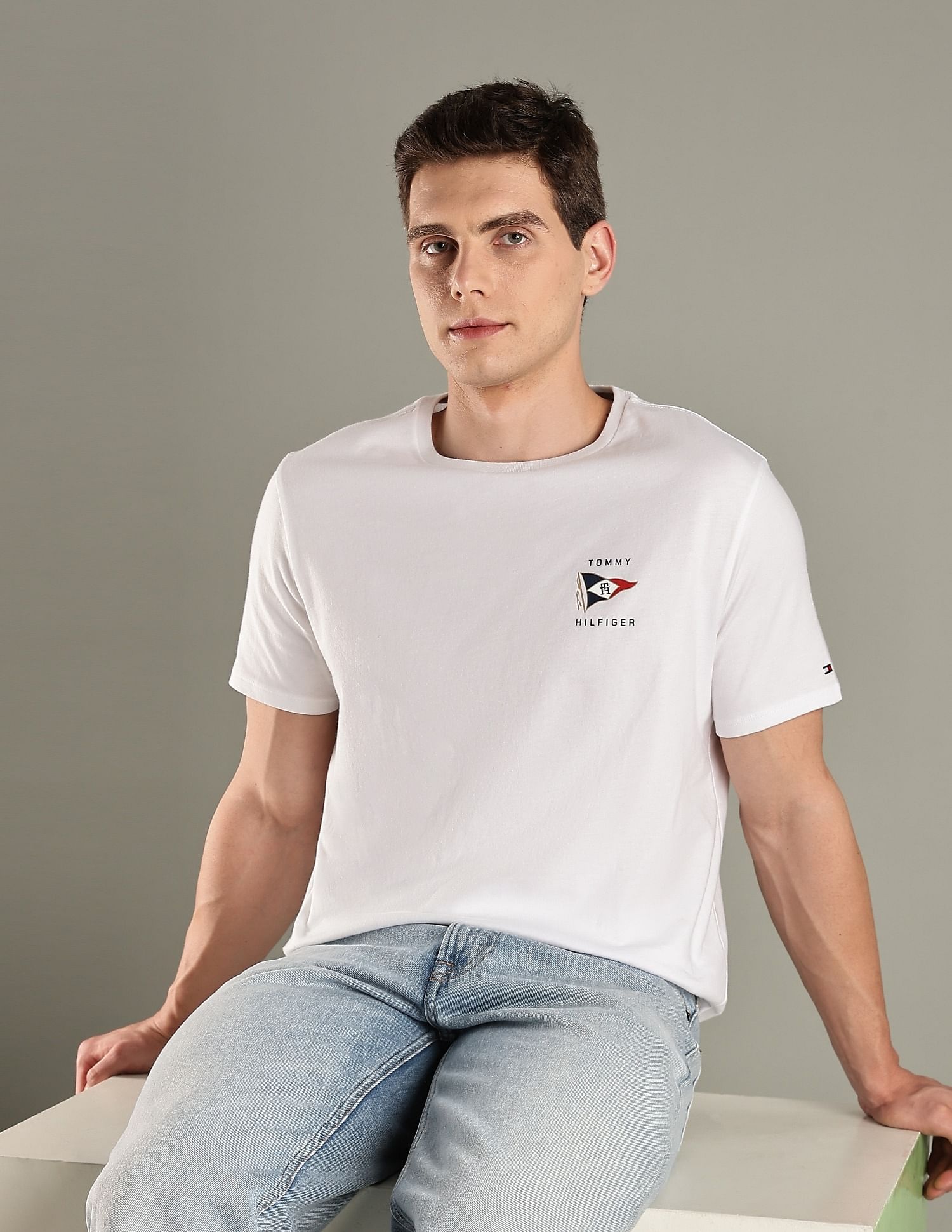 Tommy Hilfiger Graphic Regular-Fit Cotton T-Shirt