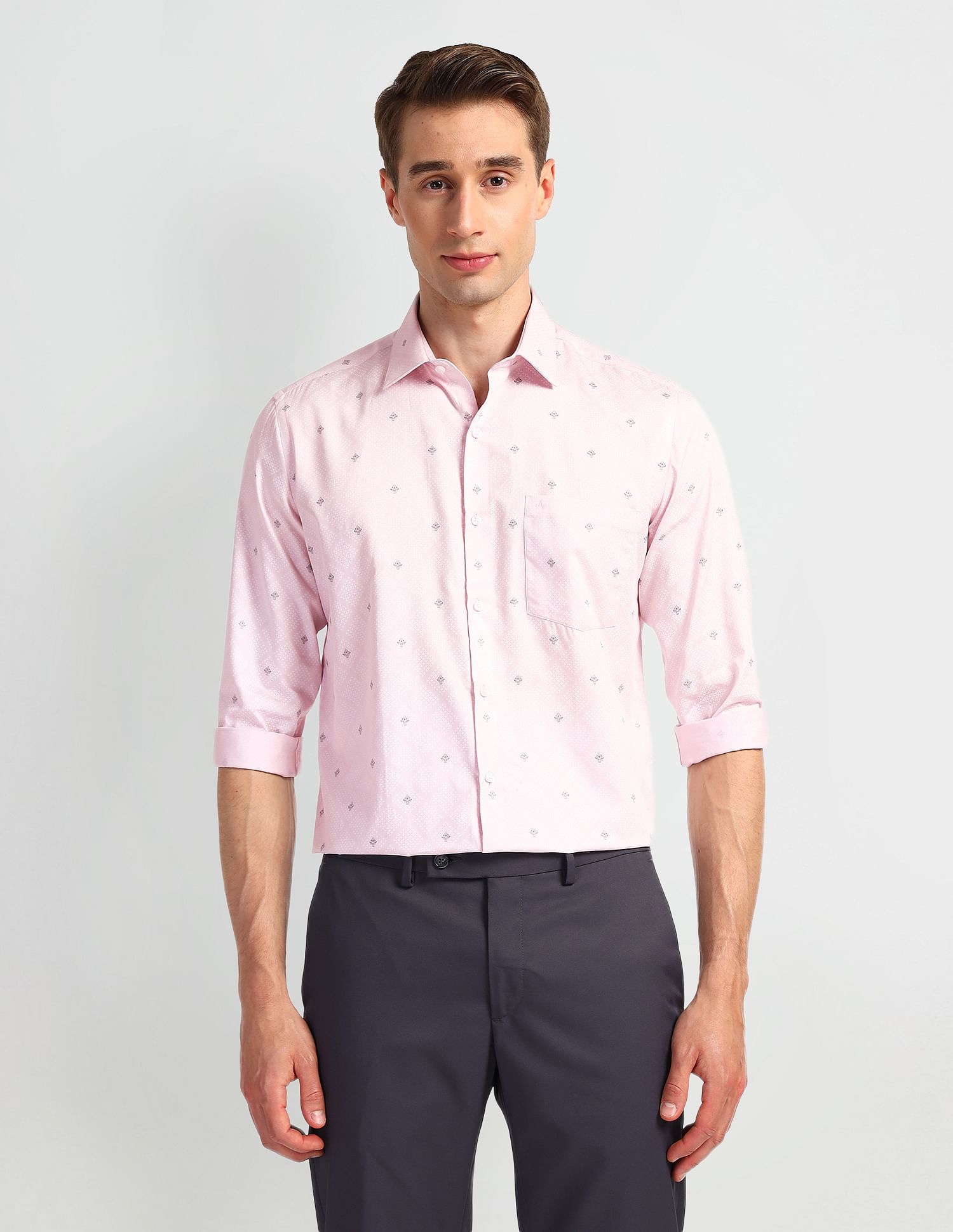 Arrow Cutaway Collar Geometric Print Shirt