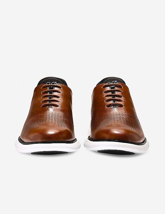 Cole Haan Men Brown 2.ZERØGRAND Lined Laser Wingtip Oxford