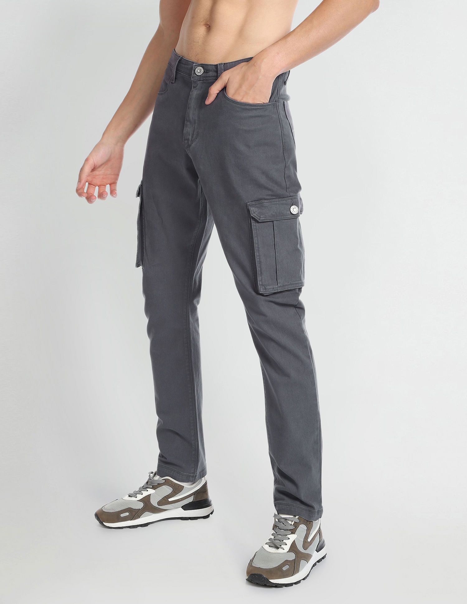 Buy Men Camo Print Flat Front Cargo Trousers online at NNNOW.com