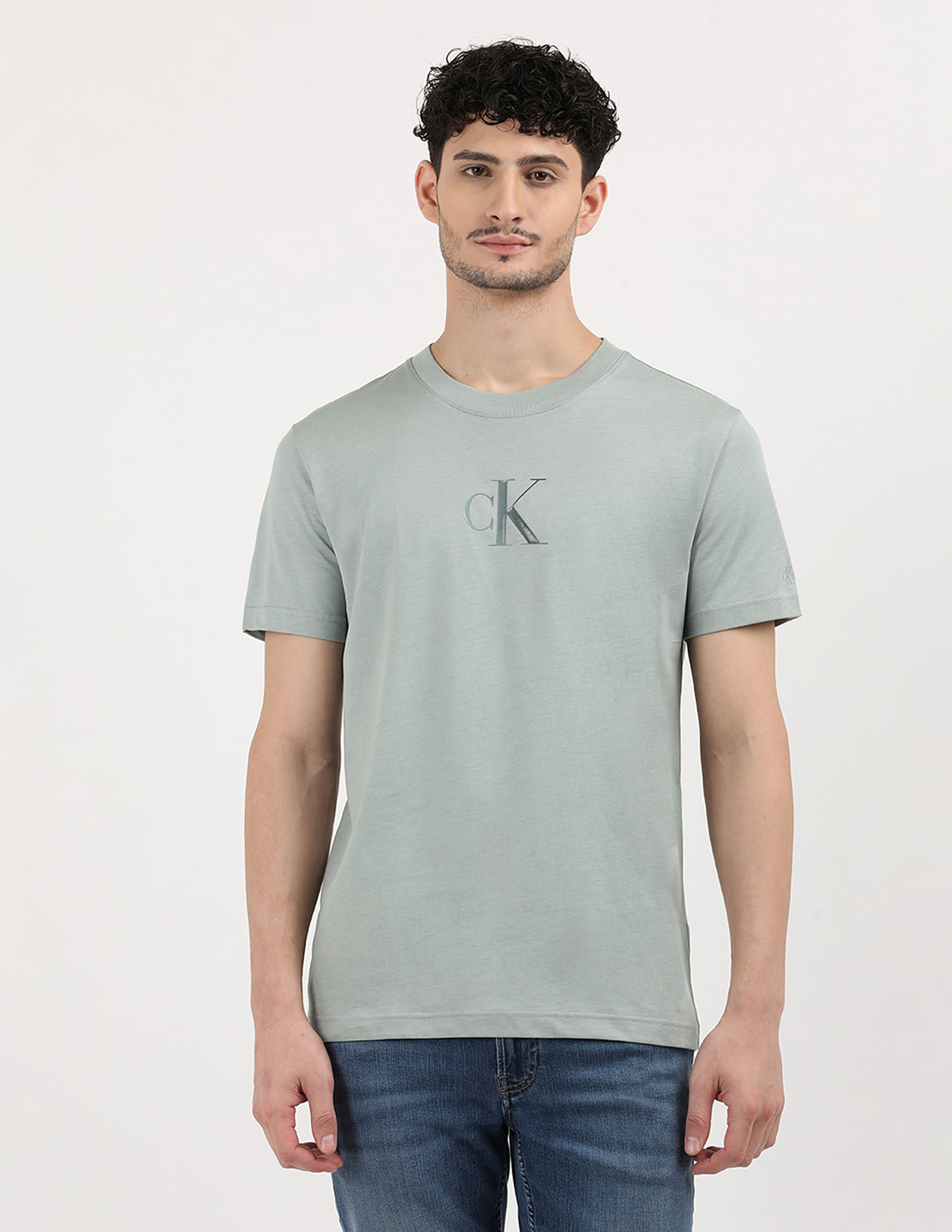Calvin Klein Regular Fit  Soild T-shirt