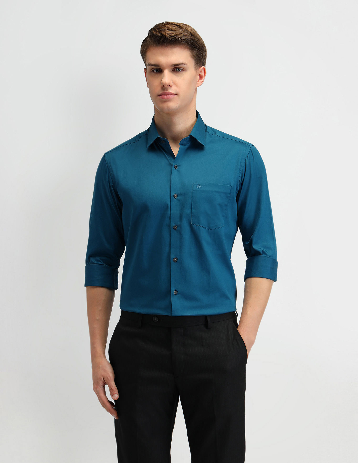 Arrow Solid Manhattan Slim Fit Shirt
