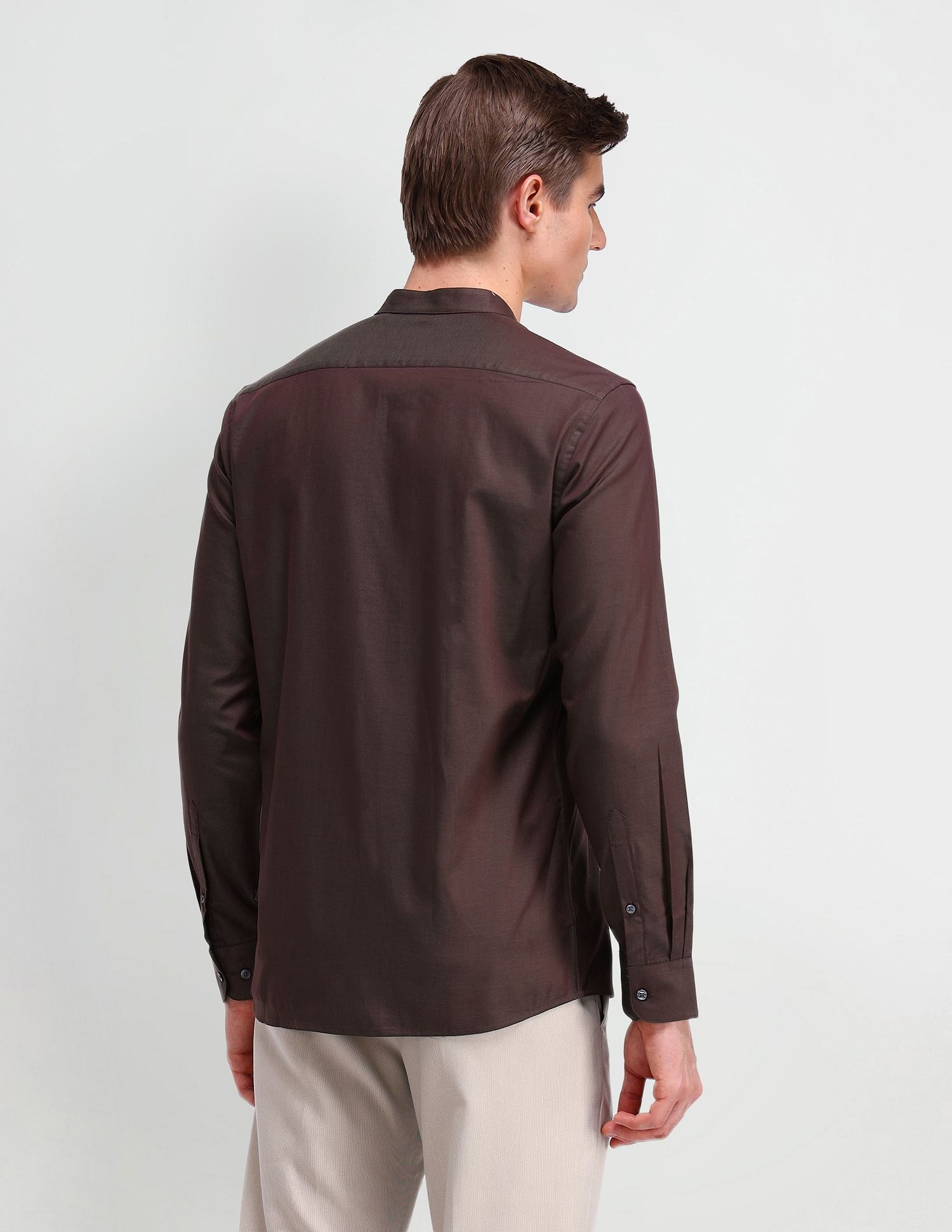 Arrow Manhattan Slim Fit Textured Shirt