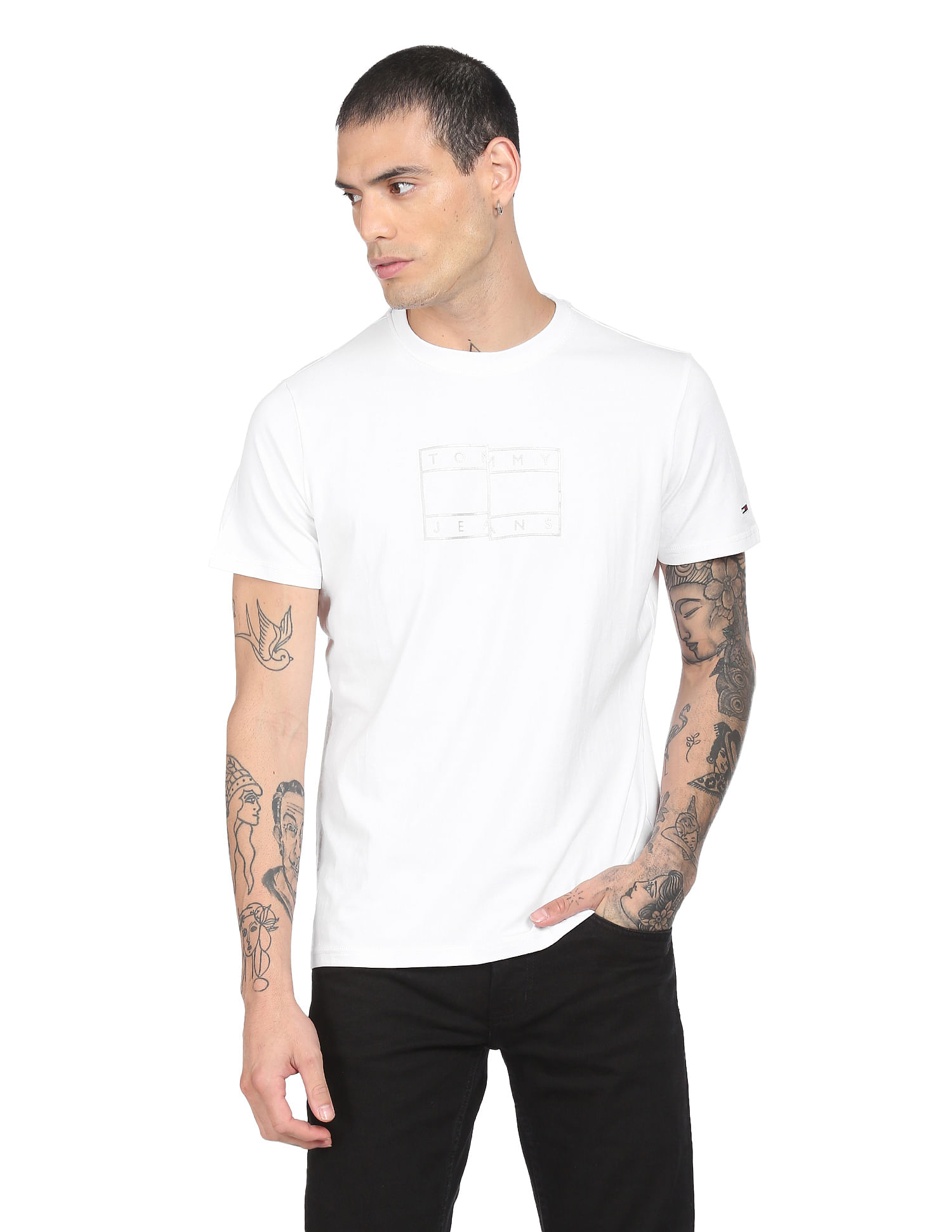 Tommy Hilfiger Men White Slim Fit Applique Flag T-Shirt