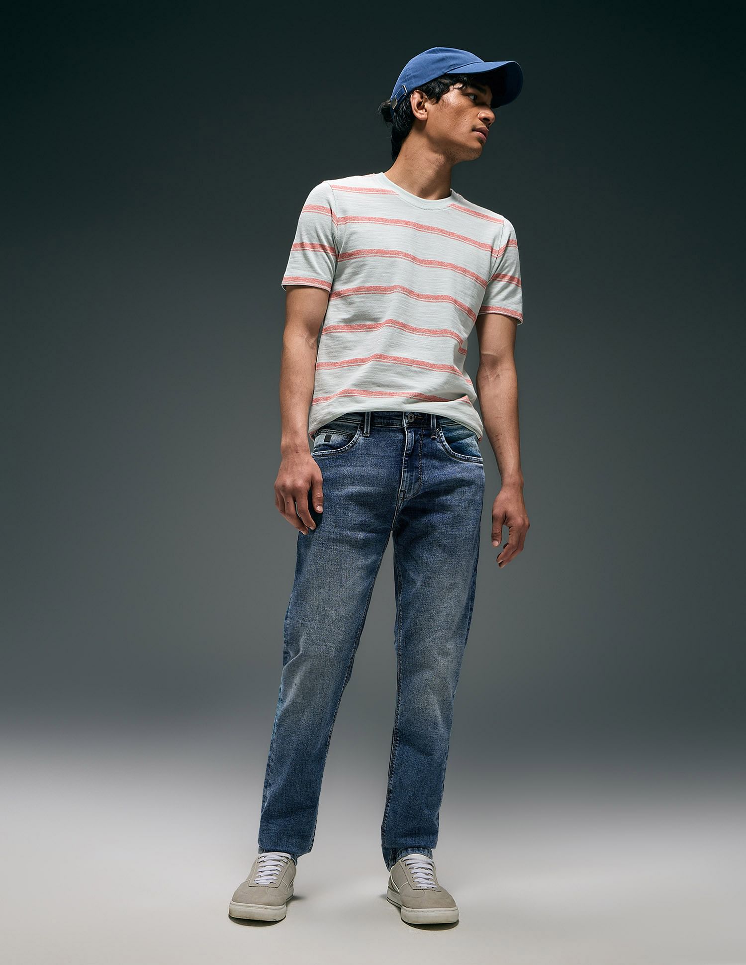 Flying Machine Slash Slim Tapered Fit Washed Jeans