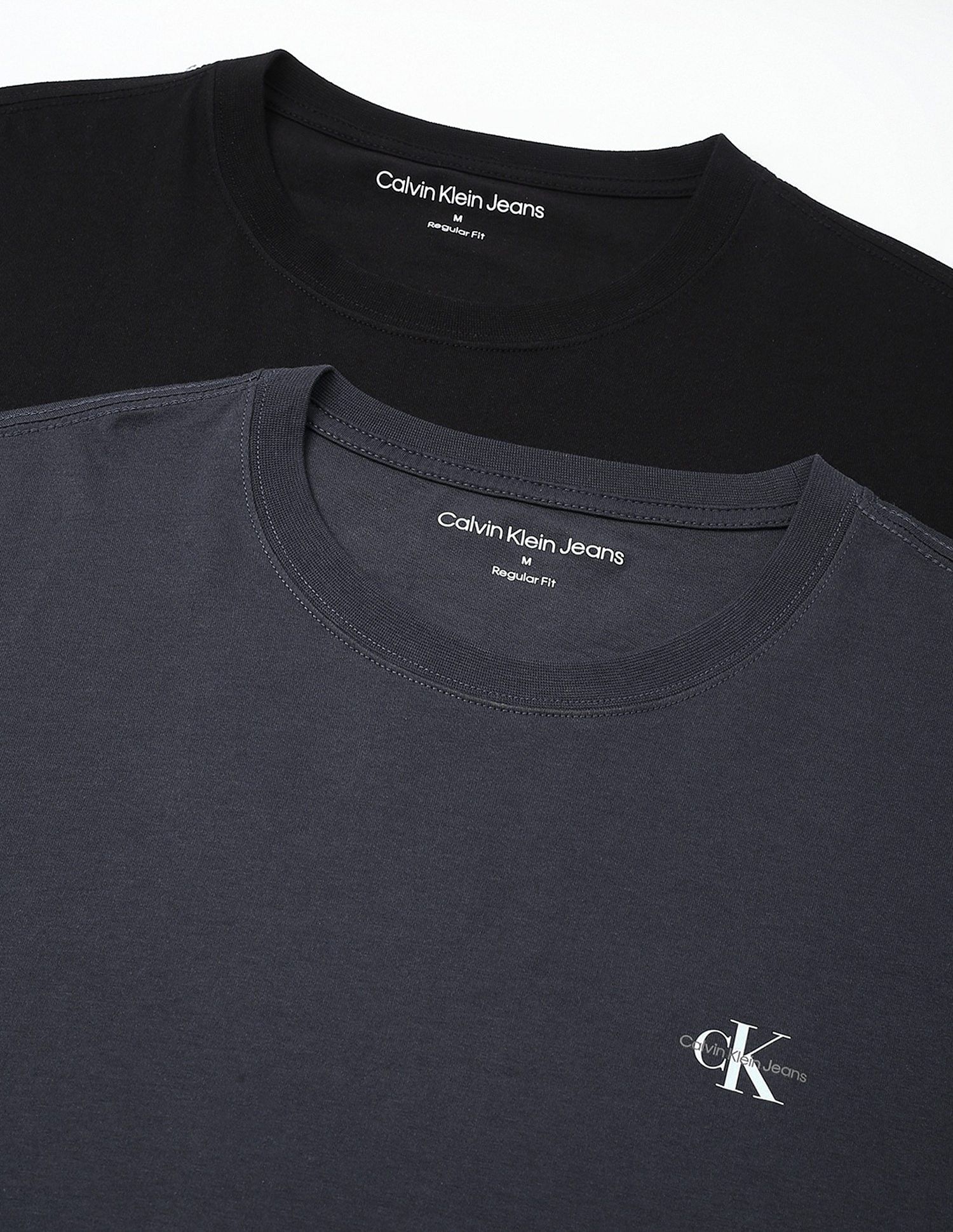 Calvin Klein Jeans Mens Regular Fit Solid T-Shirt