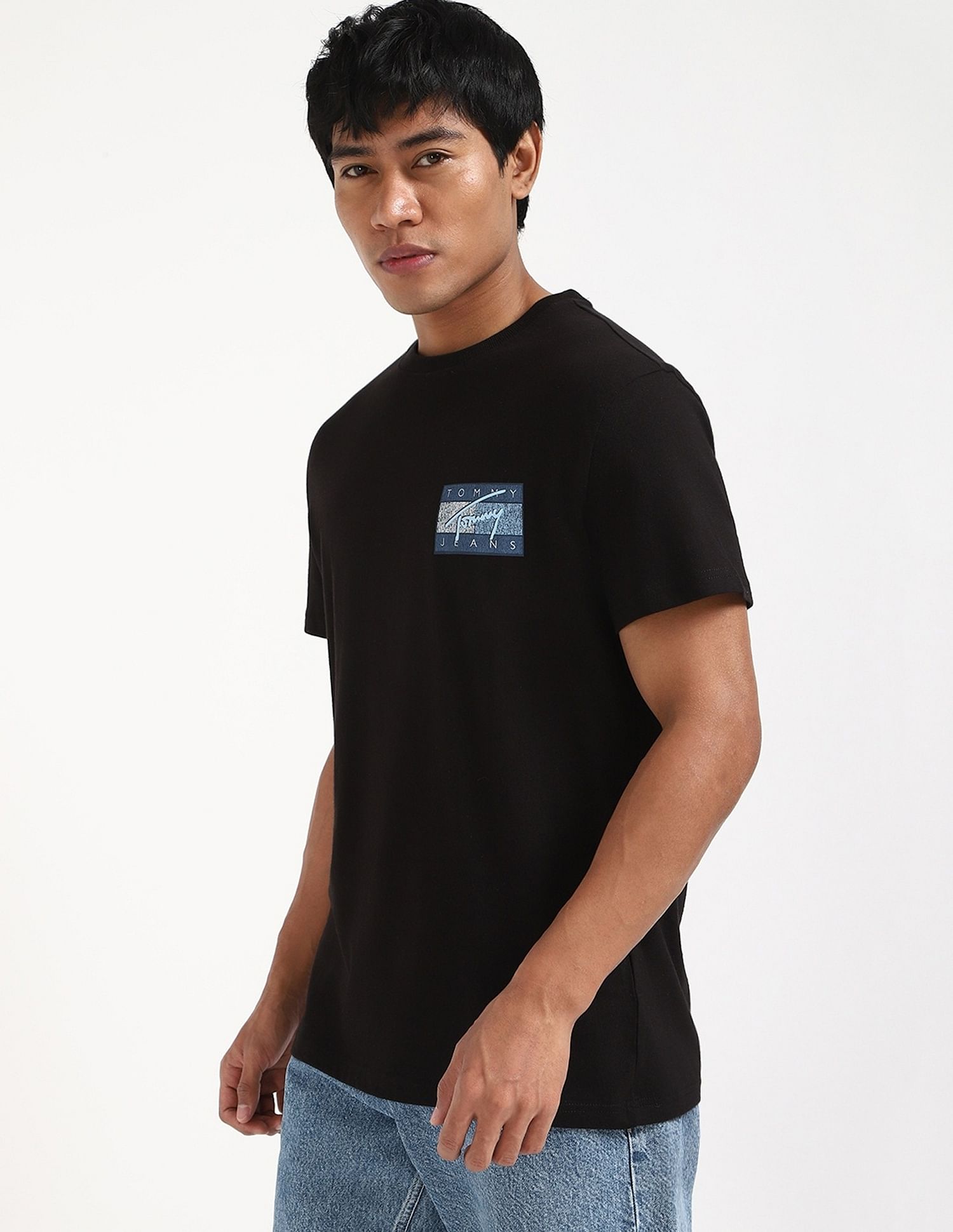 Tommy Hilfiger Logo Graphic Regular-Fit Cotton T-Shirt