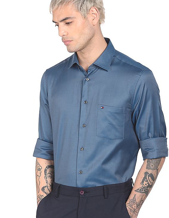 Buy Tommy Hilfiger Men Blue Regular Fit Two Tone Oxford Smart