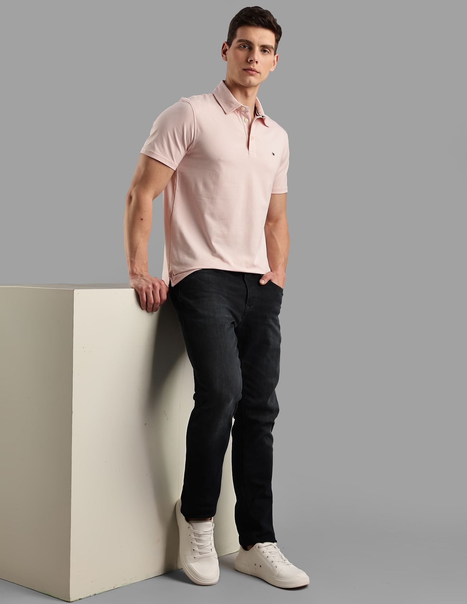 Tommy Hilfiger Mid-Wash Regular-Fit Mid Rise Jeans