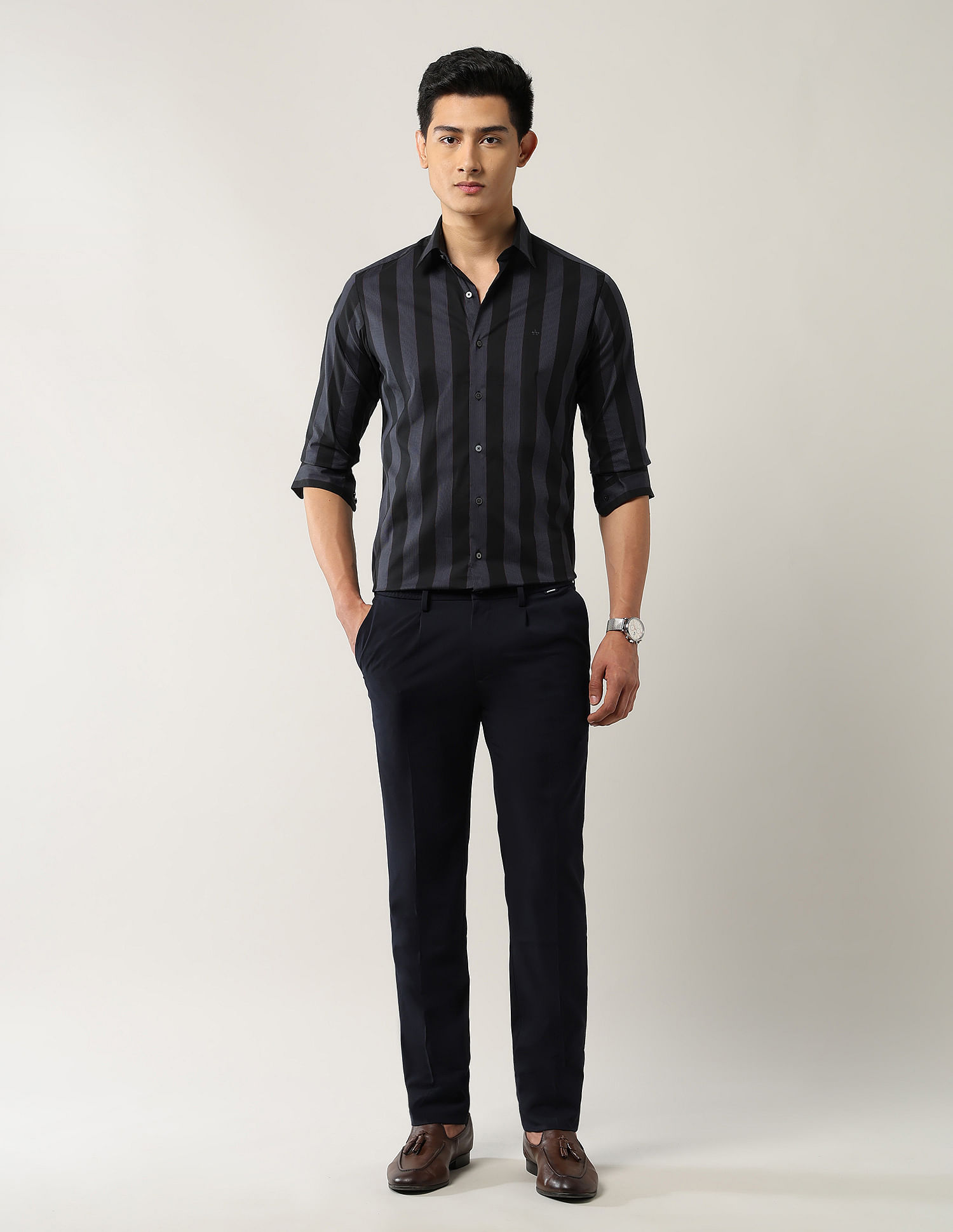 Arrow Newyork Vertical Striped Manhattan Slim Fit Shirt