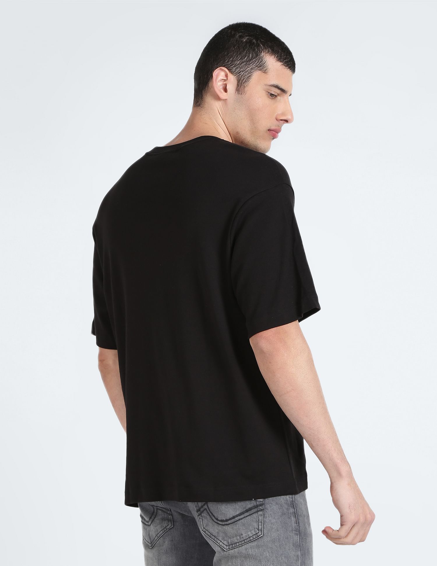 Buy Calvin Klein Transitional Organic Cotton Motion Logo T-Shirt Buy Calvin Klein Transitional Organic Cotton Motion Logo T-Shirt