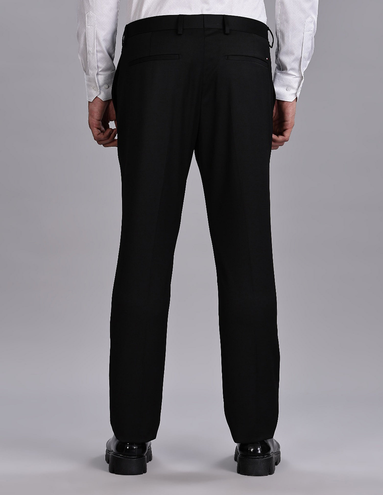 Tommy Hilfiger Regular-Fit Solid Mid Rise Trousers