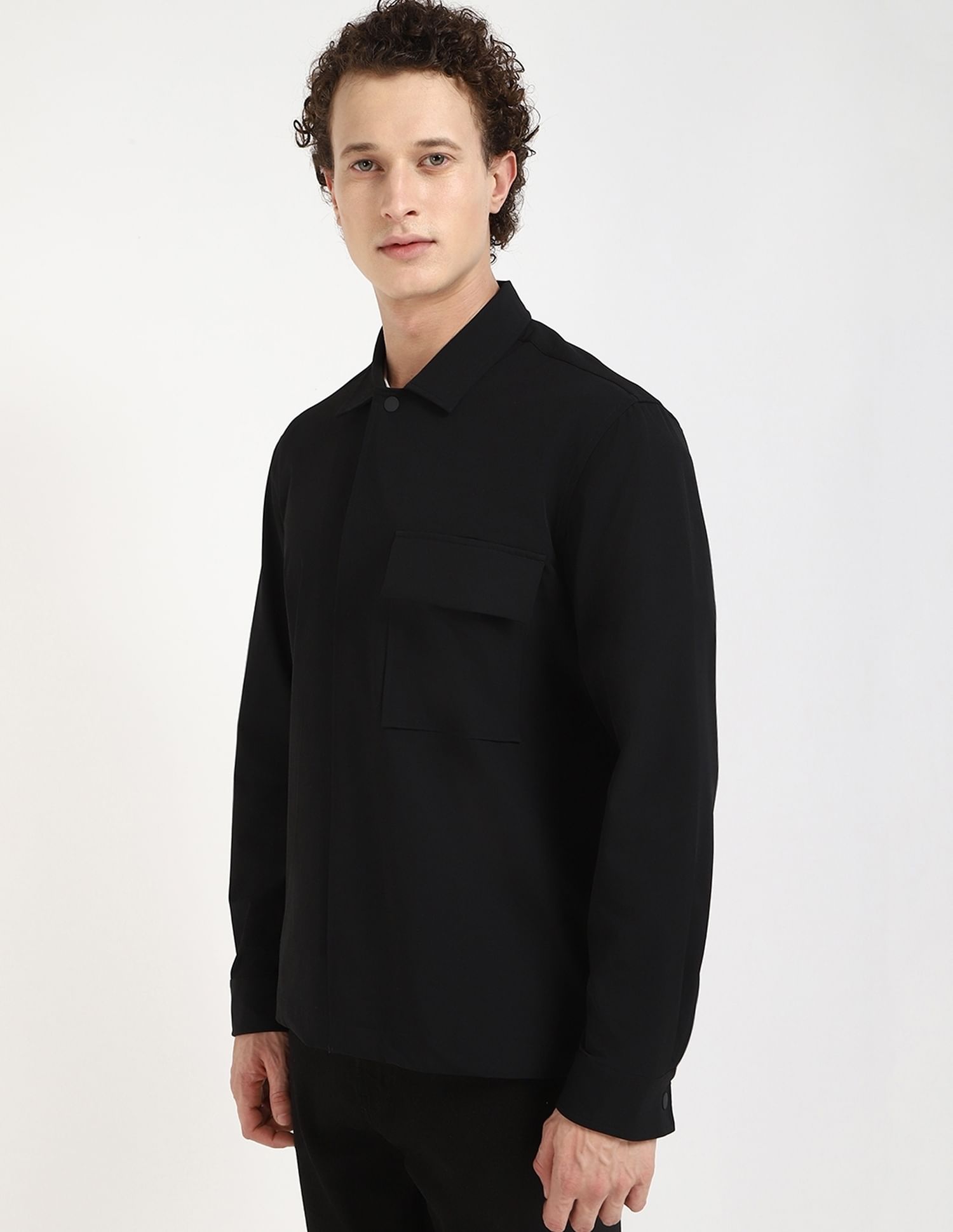 Calvin Klein Jeans Solid Boxy-Fit Poplin Woven Shirt