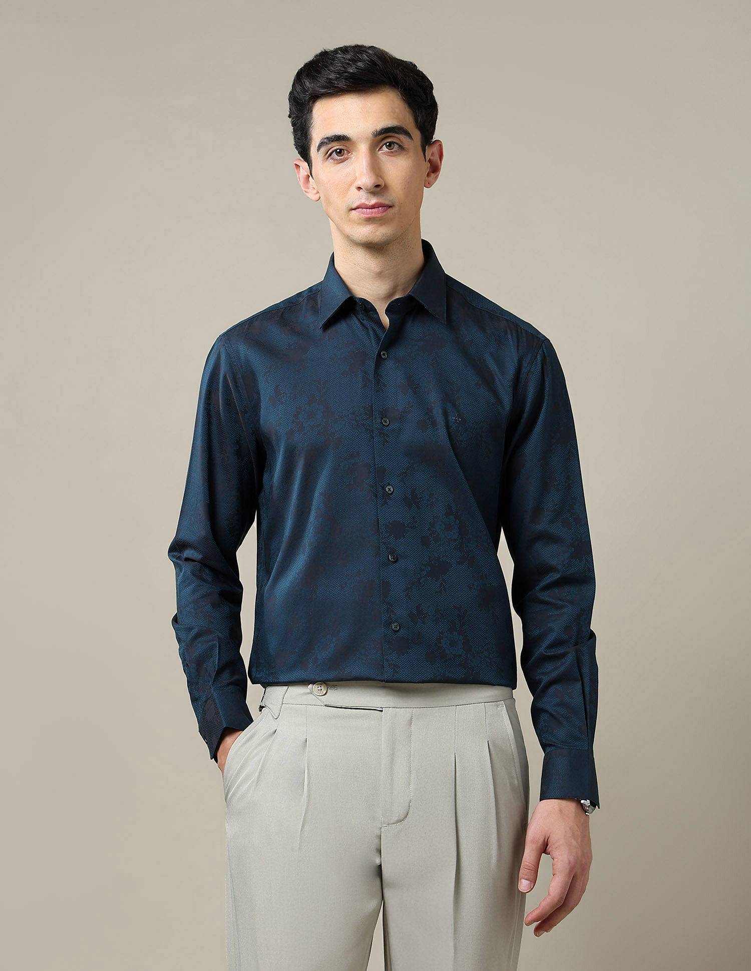 Arrow Pure Cotton Tailored Fit 1851 Shirt