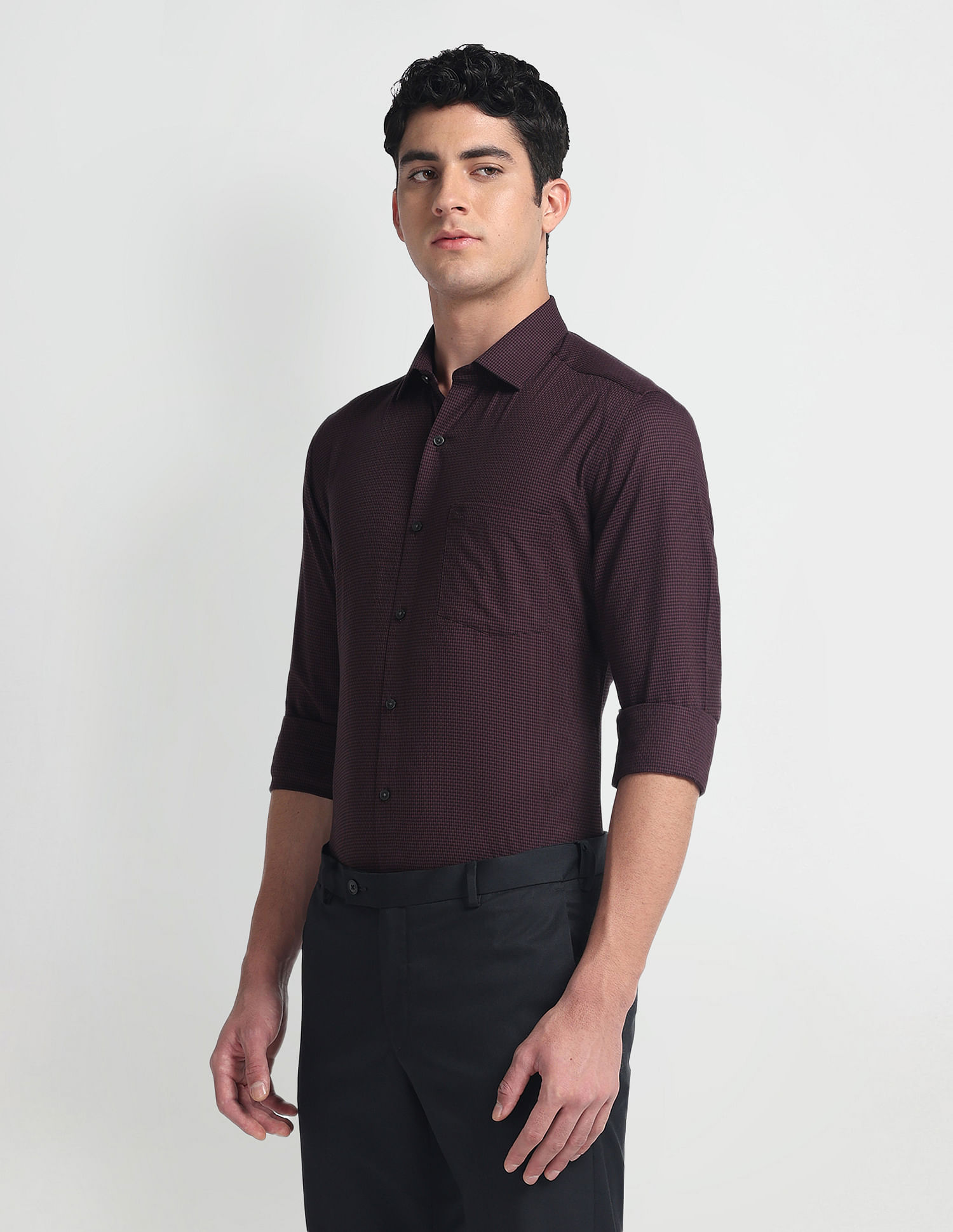 Arrow Pure Cotton Manhattan Slim Shirt