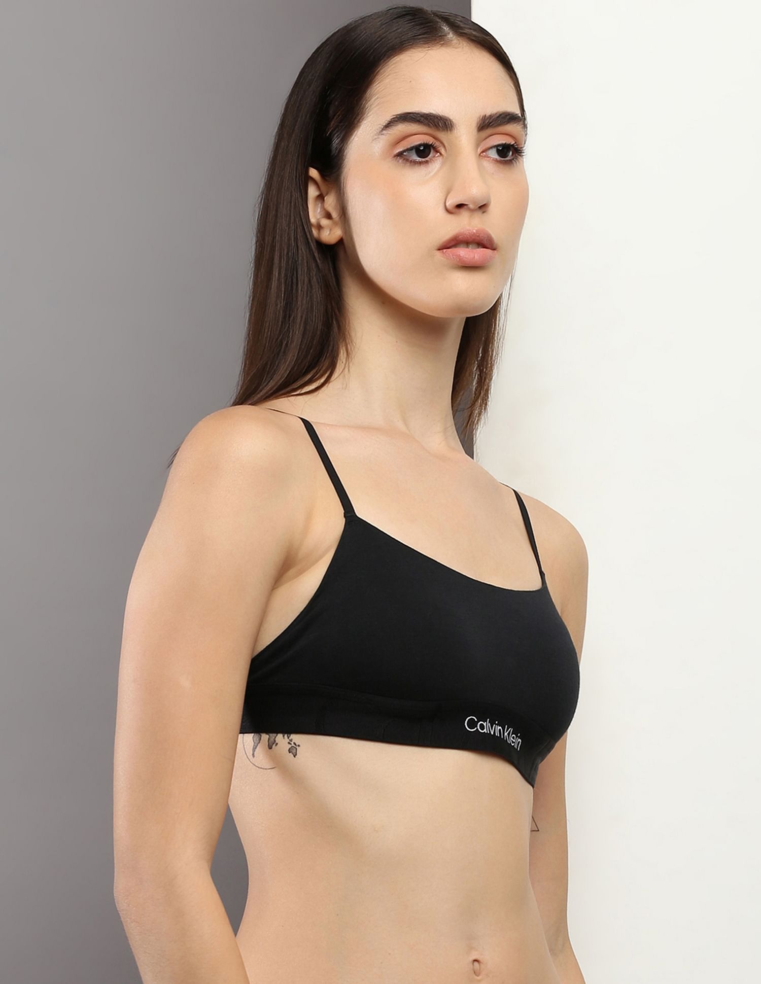 Buy Calvin Klein Lightly Lined Solid Bralette - NNNOW.com