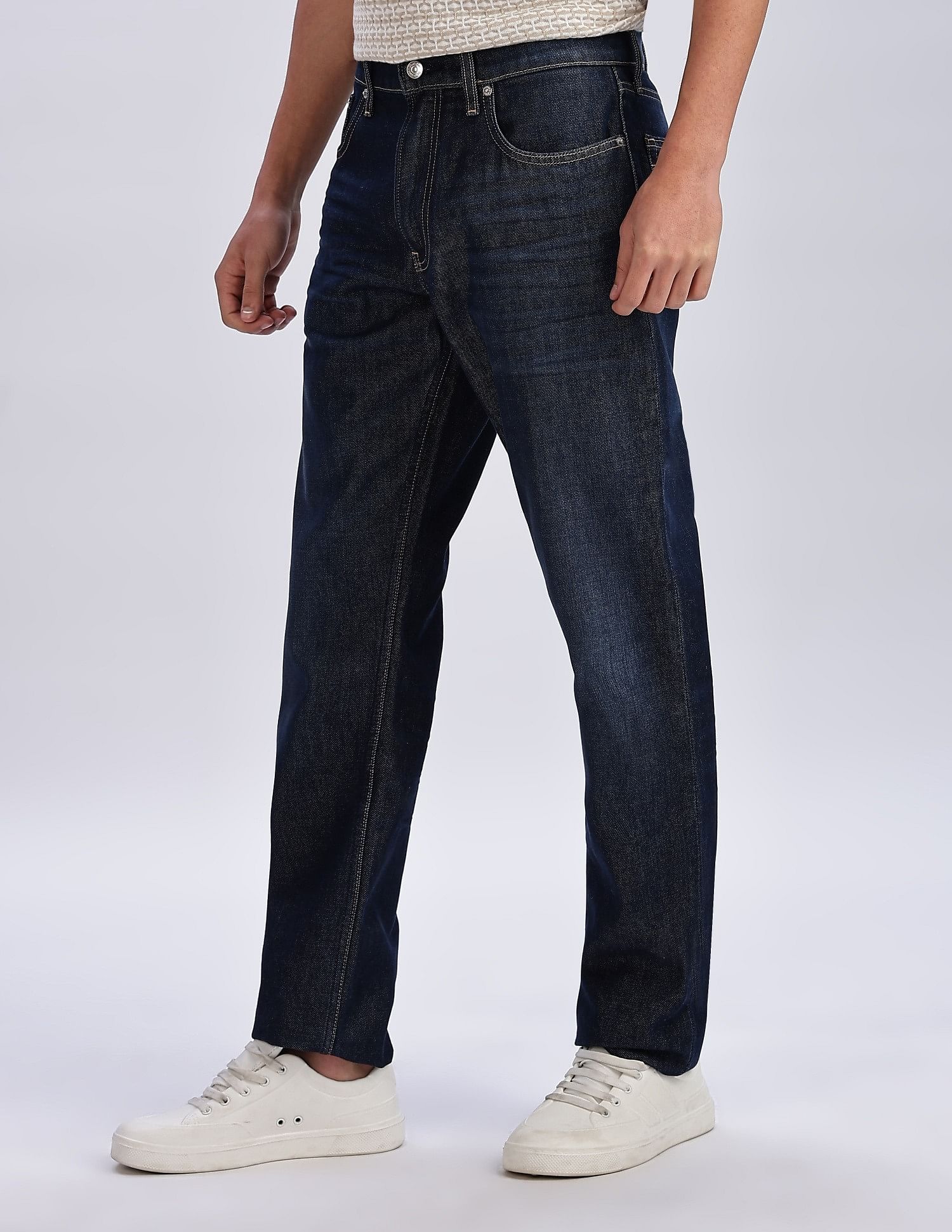 Calvin Klein Jeans Light-Wash Straight-Fit Mid Rise Jeans