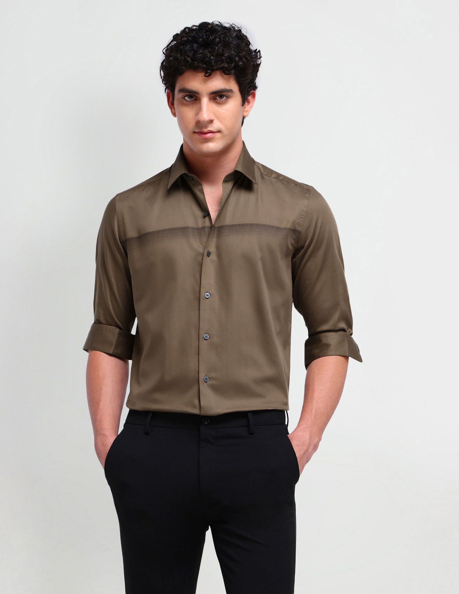 Arrow Newyork Manhattan Slim Fit Solid Shirt