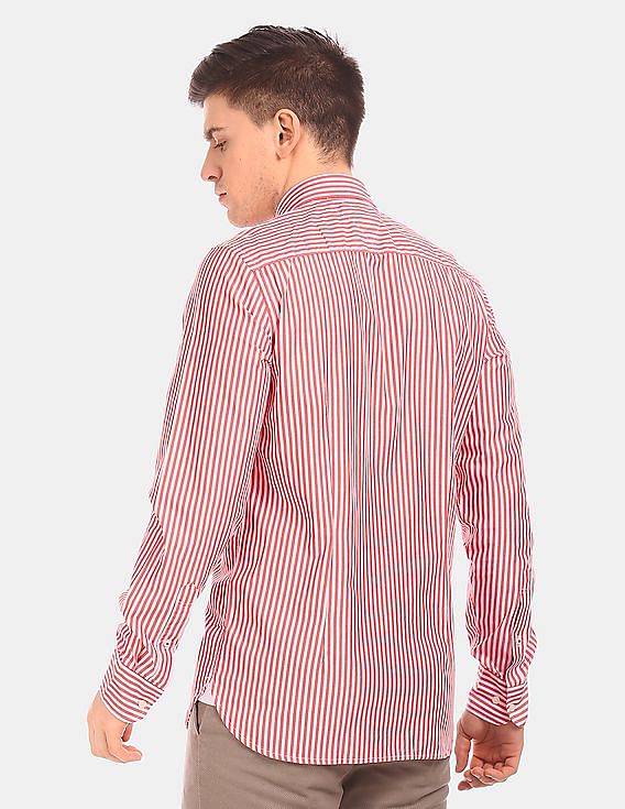 Buy Tommy Hilfiger Men Red And White Slim Fit Stripe Casual Shirt 