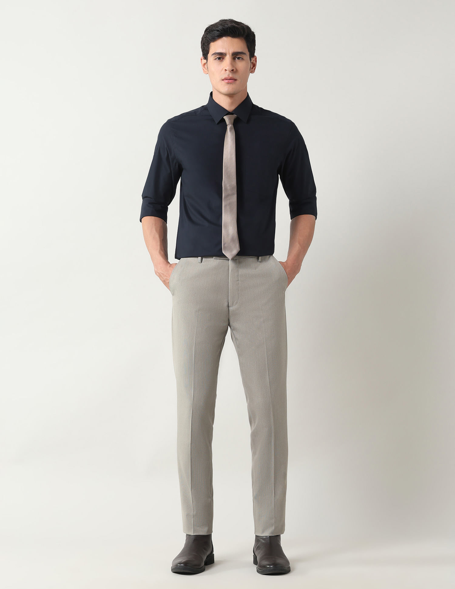 Arrow Pure Cotton Manhattan Slim Fit Shirt