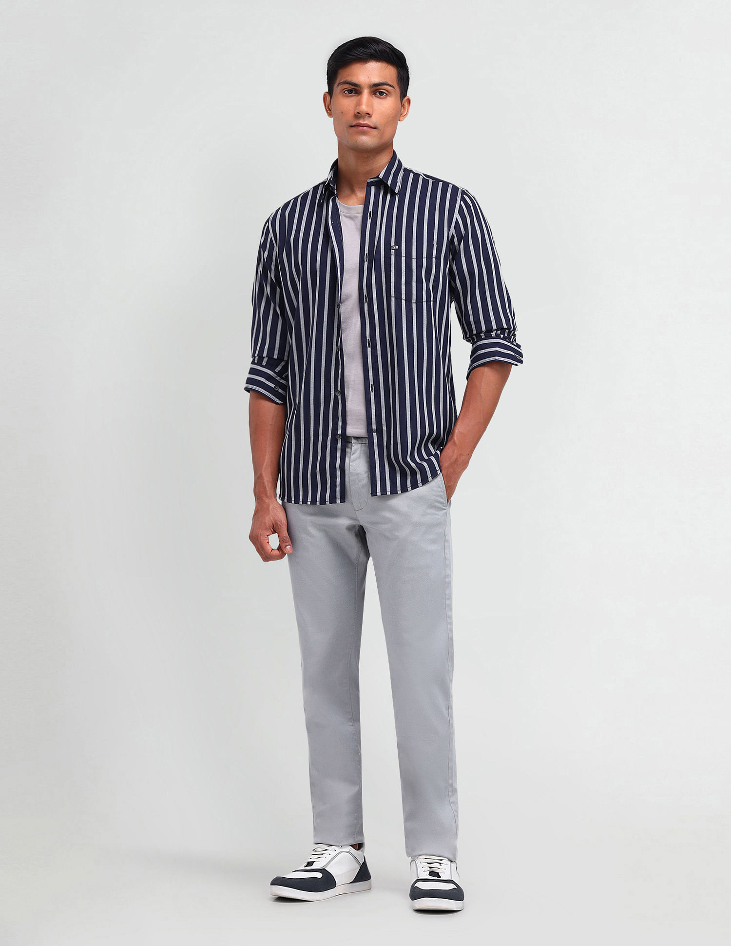Arrow Sport Manhattan Slim Vertical Striped Shirt