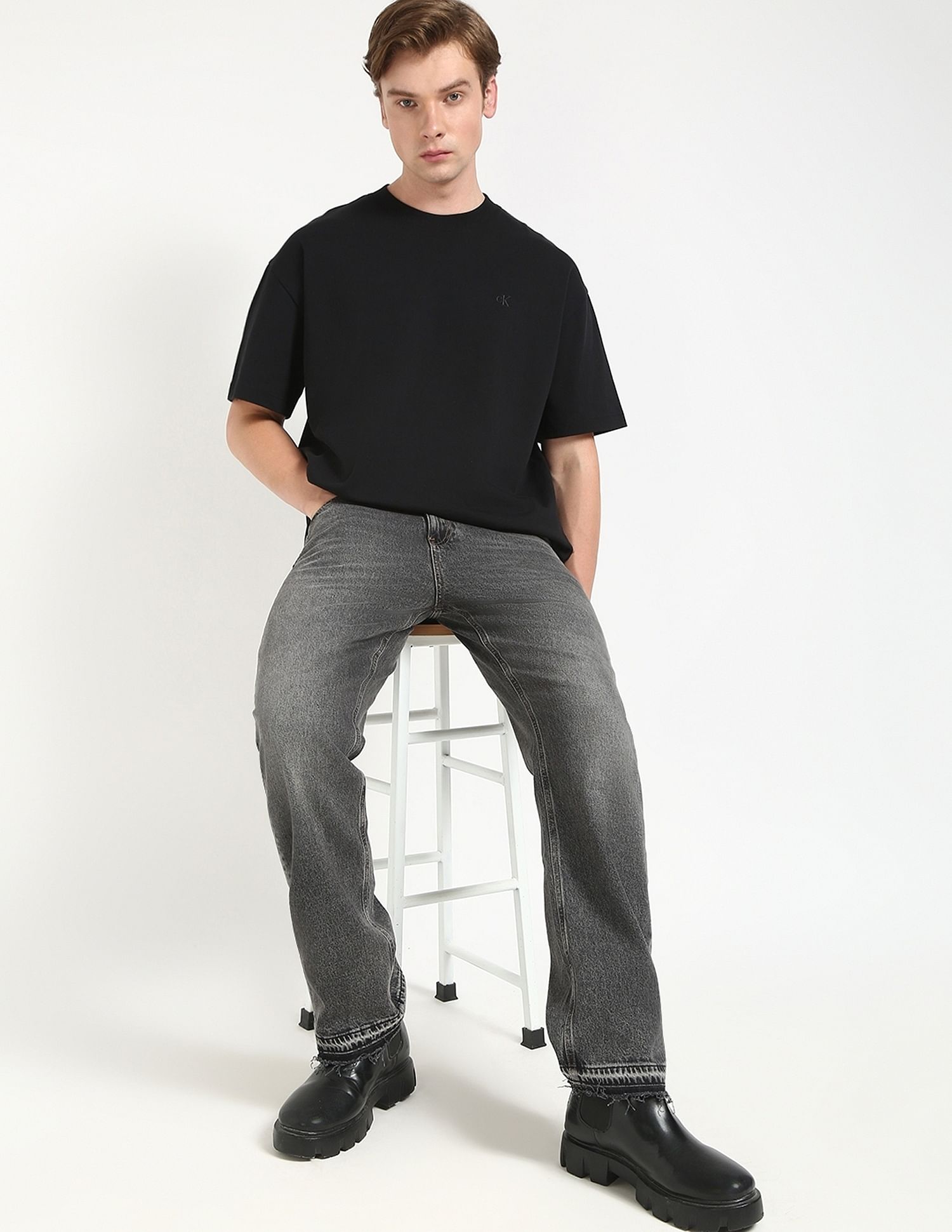 Calvin Klein Jeans Logo Oversized-Fit Cotton T Shirt