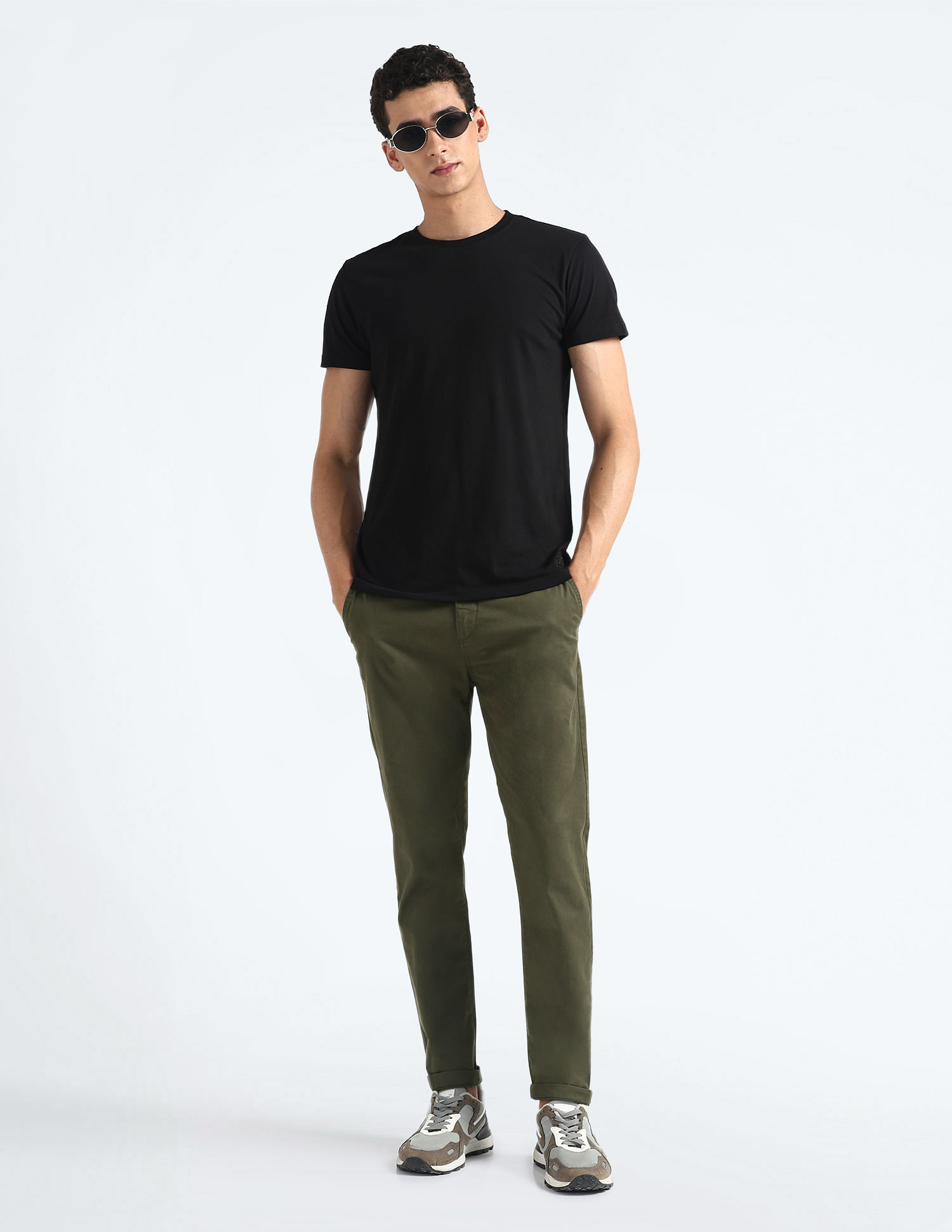 Flying Machine Slash Slim Tapered Fit Solid Chinos
