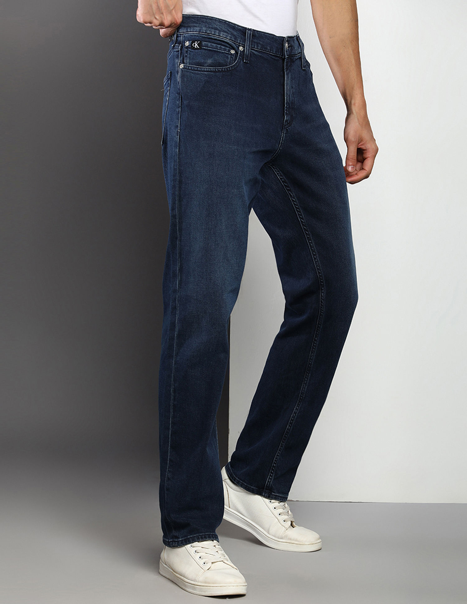 Calvin klein men's relaxed clearance straight fit denim jeans