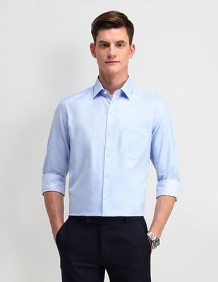 Arrow Textured Manhattan Slim Fit Shirt