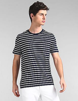 gap blue and white striped shirt