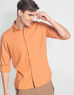 Flying Machine Spread Collar Solid Slim Fit Shirt