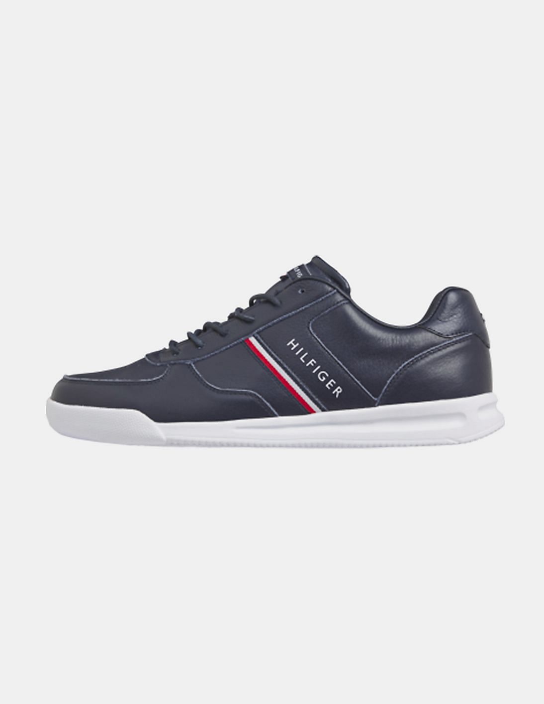 Buy Tommy Hilfiger Men Navy Lightweight Leather Sneakers - NNNOW.com