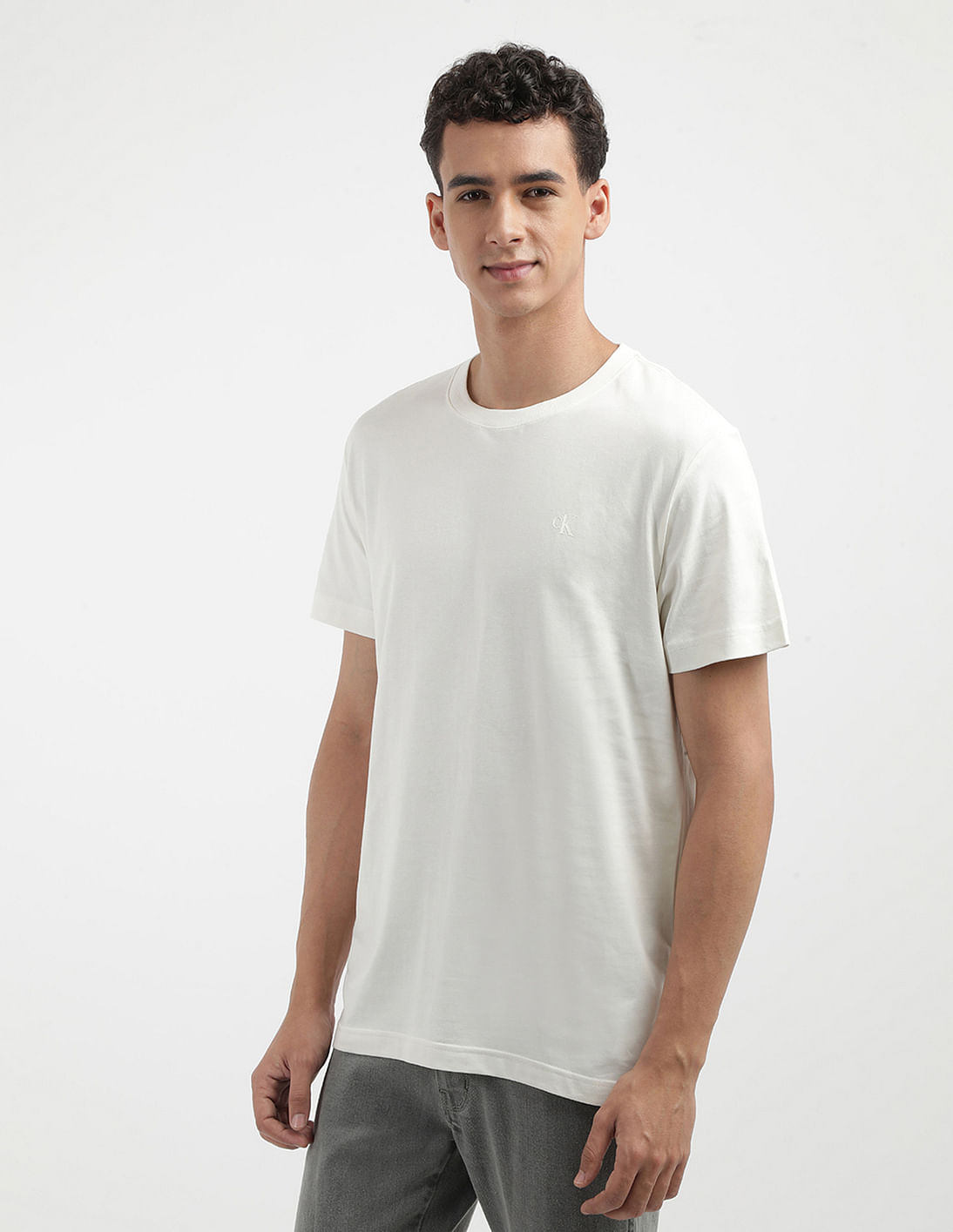 [CK JEANS] Monologo Crew Neck Short Sleeve T-shirt ★人気★ Buy Calvin Klein Jeans Crew Neck Monologo T-Shirt - NNNOW.com